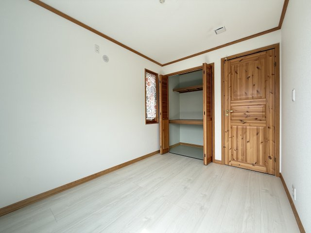 神戸市垂水区舞多聞東1丁目戸建の収納|収納量豊富で使い勝手良好です。