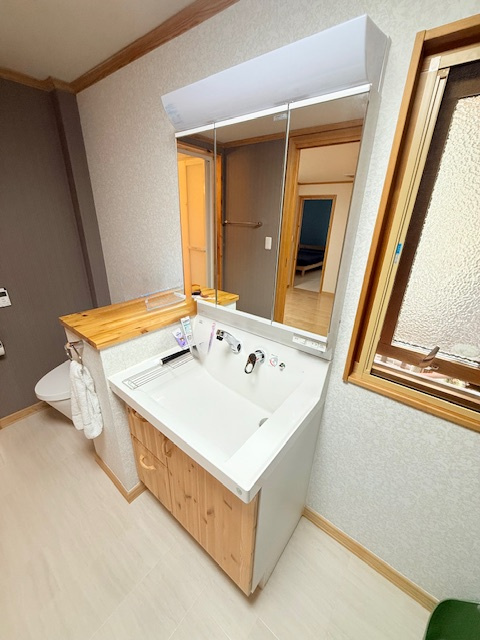 神戸市垂水区舞多聞東1丁目戸建の独立洗面台