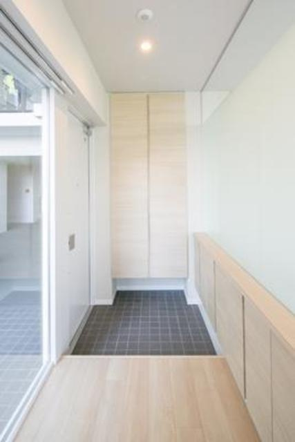 ガーデニエール砧 ＷＥＳＴの玄関