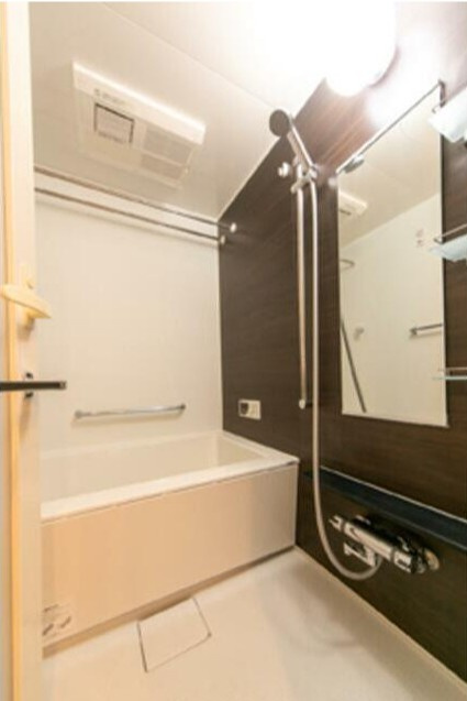 ラグゼガーデン松原の浴室