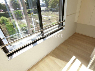 【その他】 | グランジェール・ベルノ | サンルームで天気を気にせず洗濯できます。