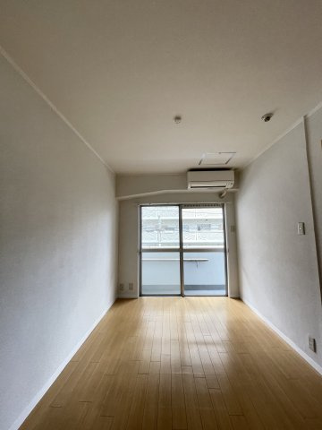 三恵ガーデンハイツの居間・リビング