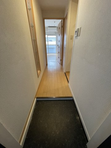 三恵ガーデンハイツの玄関