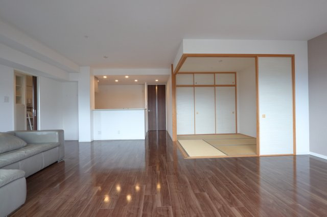 アルファステイツ西町の居間・リビング|22.3帖の広々LDK！