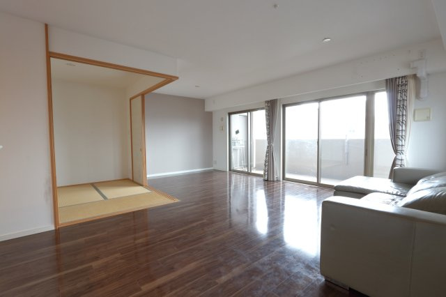 アルファステイツ西町の居間・リビング|22.3帖の広々LDK！