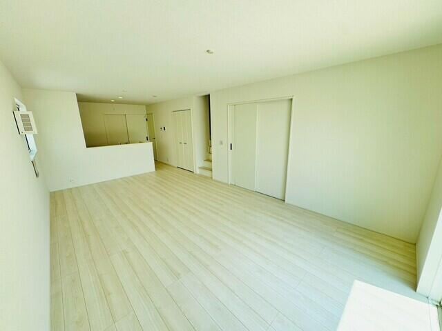 リナージュ野木友沼第１期　新築一戸建ての居間・リビング|【5号棟】19.37帖