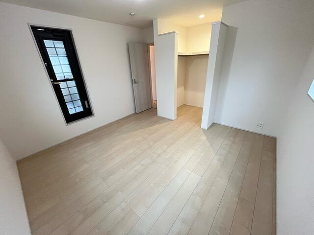 リーブルガーデン第１野木南赤塚　新築一戸建ての洋室
