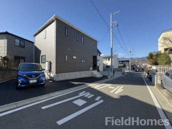 秦野市南矢名新築戸建て　第18-1号棟の前面道路含む現地写真|前面道路含む現地写真です。