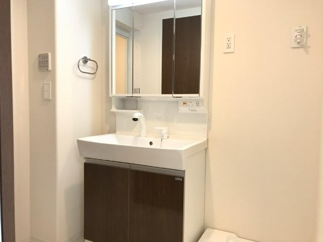 コンフェティの洗面所|洗髪洗面化粧台