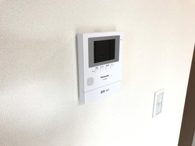 ルシアスの内装|カメラ付インターホン