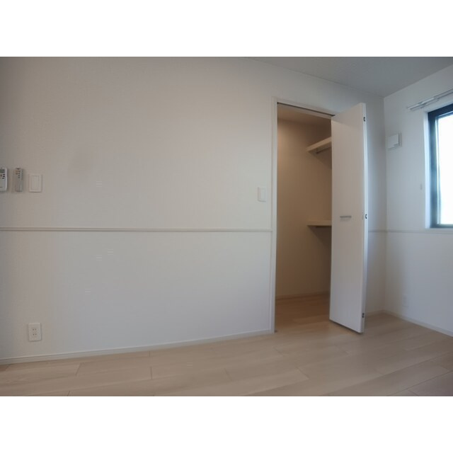 岐阜市岩栄町１丁目のアパートの収納