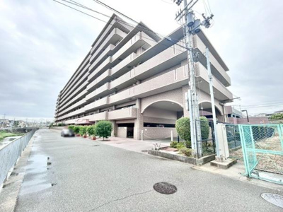 【外観】 | ライオンズマンション上野芝ガーデンシティ | JR阪和線「上野芝」駅が徒歩6分。通勤にも外出にもアクセス良好。家族でおでかけすることも増えそうですね♪