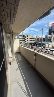 【バルコニー】 | シュティーレマツバラ | 別のお部屋の写真です。現況優先となります