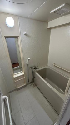 【浴室】 | シュティーレマツバラ | 写真は同タイプの別のお部屋のものです。