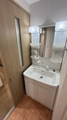 【洗面所】 | シュティーレマツバラ | 写真は同タイプの別のお部屋のものです。