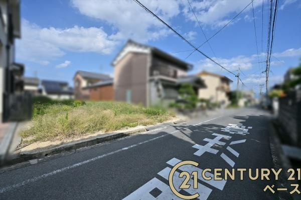 葛城市新庄の売地の前面道路含む現地写真|■現地撮影写真■前面道路約４ｍでお車の出し入れも楽々！