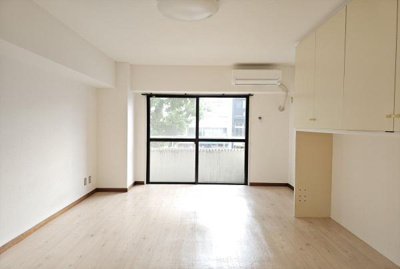 【居間・リビング】 | ラ・レジダンス・ド・リベルテ