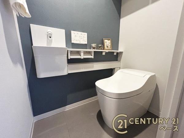 コージースクエア大和八木のトイレ|リフォーム済みの綺麗なお手洗いです！