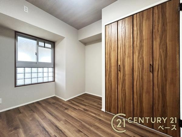 コージースクエア大和八木の洋室|明るい雰囲気の洋室です！