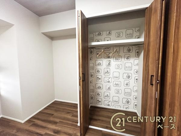 コージースクエア大和八木の収納|冬物のコートや季節のものなどたくさんしまえる広さ！
