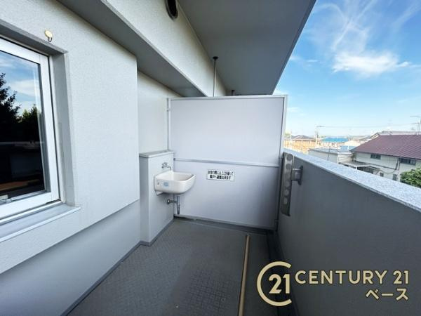 コージースクエア大和八木のバルコニー|あると便利な水栓付き！