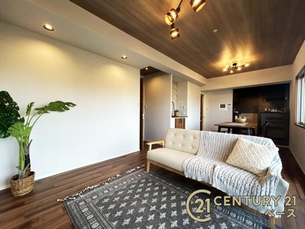 コージースクエア大和八木の居間・リビング|ご家族でくつろいでいただける約１６帖の広々としたリビング！