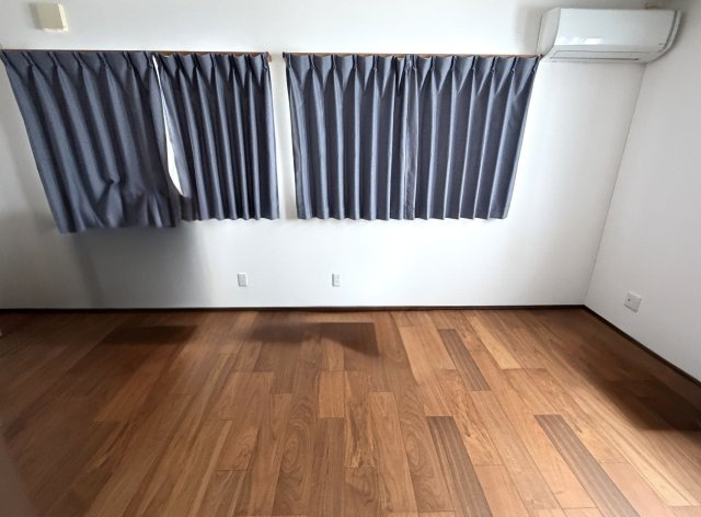 【築浅】上越市大貫四丁目　中古住宅の洋室|２F洋室