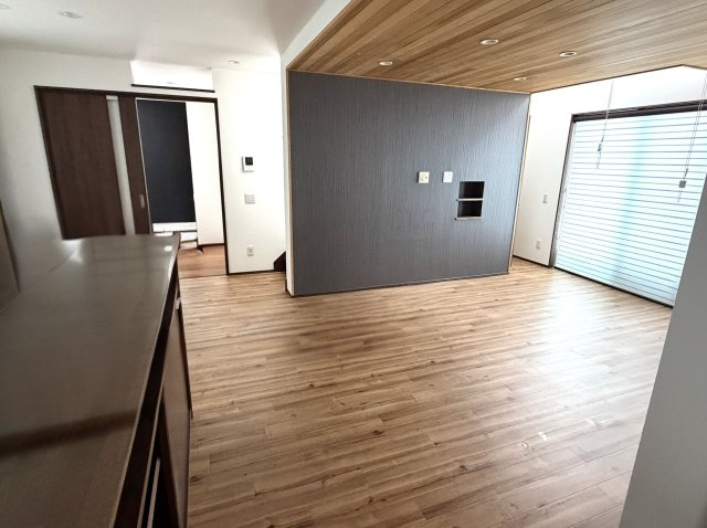 【築浅】上越市大貫四丁目　中古住宅の居間・リビング|LDK