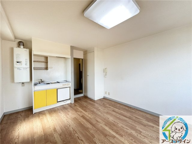 あすかハイツの居間・リビング