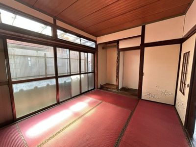 【和室】 | 船津町売家 | おしゃれな珍しい赤の畳を