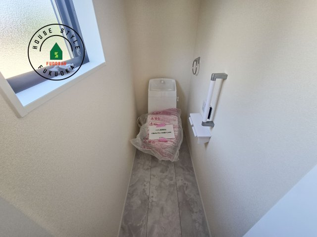 福岡市東区若宮4丁目第2-5棟（3号棟）のトイレ|温水洗浄便座を完備しております。2ヶ所にトイレがあるのは朝の慌ただしい時間も安心です。