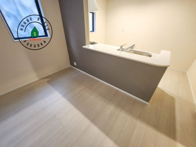 福岡市東区若宮4丁目第3-5棟（1号棟）の内観：施工例|キッチンから立ち込める香りが今日の料理を期待させます。