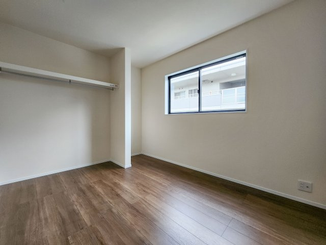 福岡市東区若宮4丁目第3-5棟（3号棟）の内観：施工例|穏やかな光が差し込む室内には、穏やかな時間が流れます。