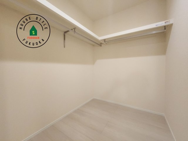 福岡市東区若宮4丁目第3-5棟（4号棟）の内観：施工例|収納には困りません。
