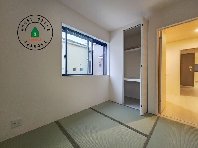 福岡市東区若宮4丁目第3-5棟（4号棟）の内観：施工例|和室を上手に活用すると暮らし方の幅が広がります。例えば普段は開け放して、子供の小さいうちはお昼寝や遊びのスペースに。畳はソフトなので転んでもケガをしにくく安心です