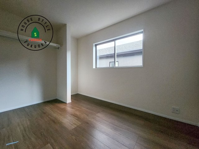 福岡市東区若宮4丁目第3-5棟（2号棟）の内観：施工例|穏やかな光が差し込む室内には、穏やかな時間が流れます。