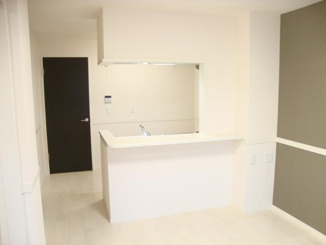 イース（Ｅａｃｅ）の居間・リビング|カウンターキッチン