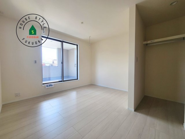 福岡市西区今津第1-1棟（1号棟）の寝室|主寝室には収納力に優れたクローゼットがありますので、お部屋もすっきり片付きます。