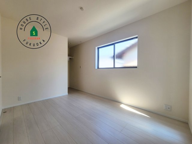 福岡市西区今津第1-1棟（1号棟）の洋室|採光良好な洋室は全居室、複層ガラスの遮熱効果と断熱効果で、一年中快適に過ごせます。