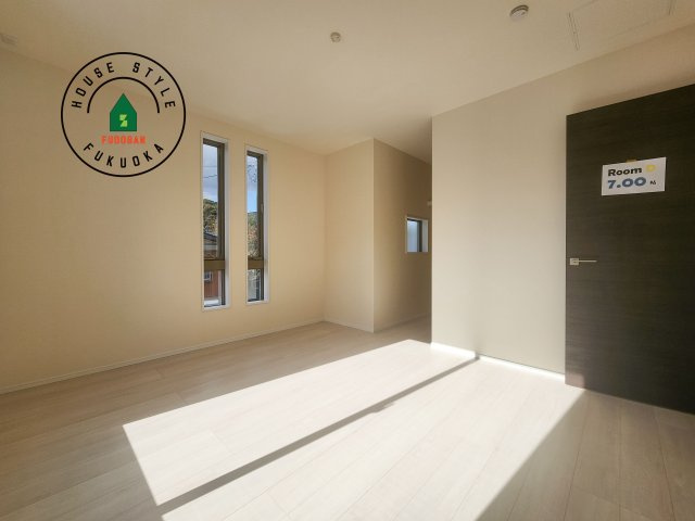 那珂川市後野1丁目第2-2棟（1号棟）の内観：施工例|主寝室には収納力に優れたクローゼットがありますので、お部屋もすっきり片付きます。