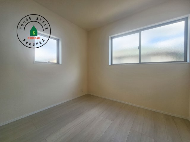 那珂川市後野1丁目第2-2棟（1号棟）の内観：施工例|和室を上手に活用すると暮らし方の幅が広がります。例えば普段は開け放して、子供の小さいうちはお昼寝や遊びのスペースに。畳はソフトなので転んでもケガをしにくく安心です