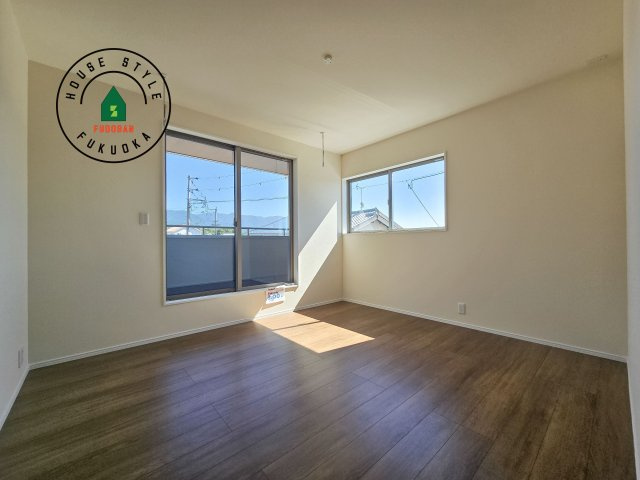 糟屋郡須恵町須恵第8-5棟（5号棟）の寝室|主寝室には収納力に優れたクローゼットがありますので、お部屋もすっきり片付きます。