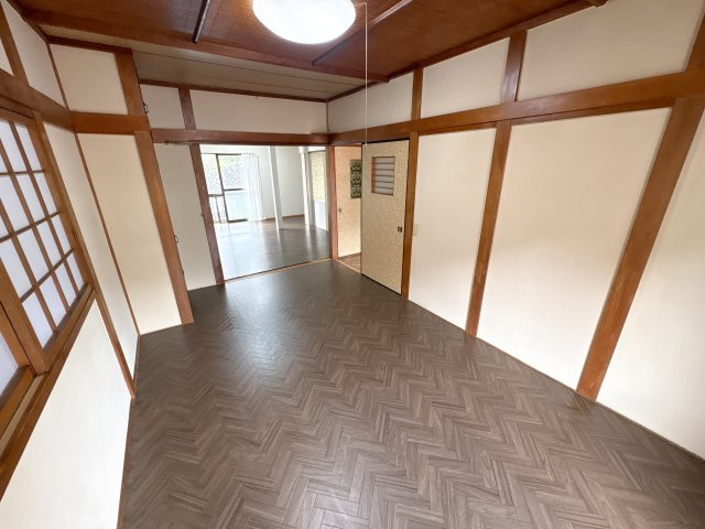 奈良市帝塚山貸家の洋室