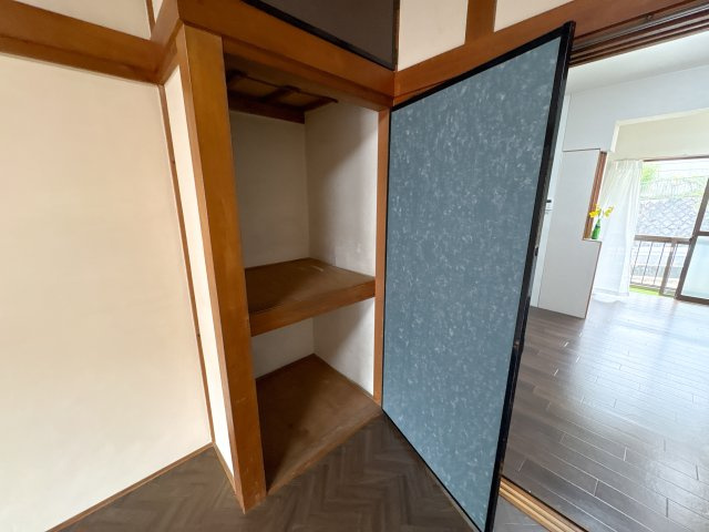 奈良市帝塚山貸家の収納