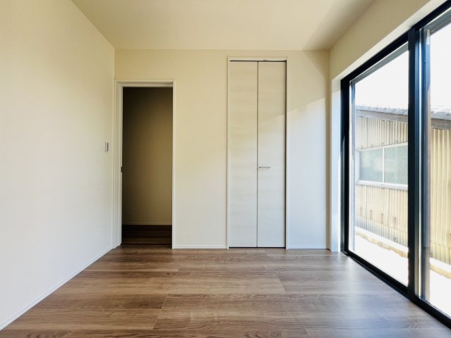 高浜市田戸町2丁目6-64『仲介手数料無料』新築戸建ての洋室