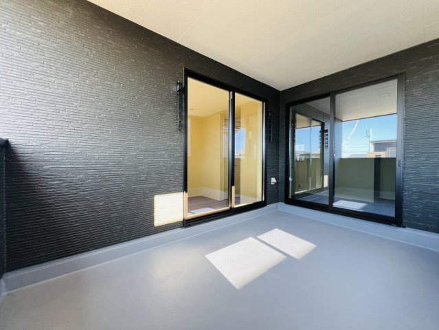 高浜市田戸町2丁目6-64『仲介手数料無料』新築戸建てのバルコニー