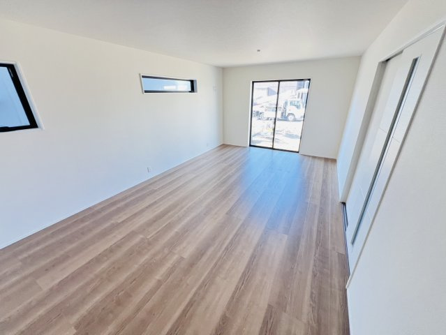 高浜市田戸町2丁目6-64『仲介手数料無料』新築戸建ての居間・リビング