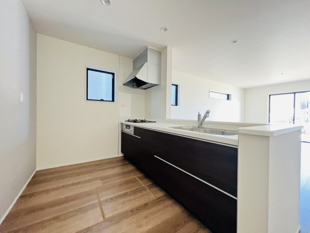 高浜市田戸町2丁目6-64『仲介手数料無料』新築戸建てのキッチン