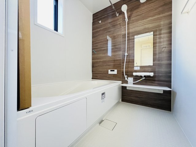 高浜市田戸町2丁目6-64『仲介手数料無料』新築戸建ての浴室