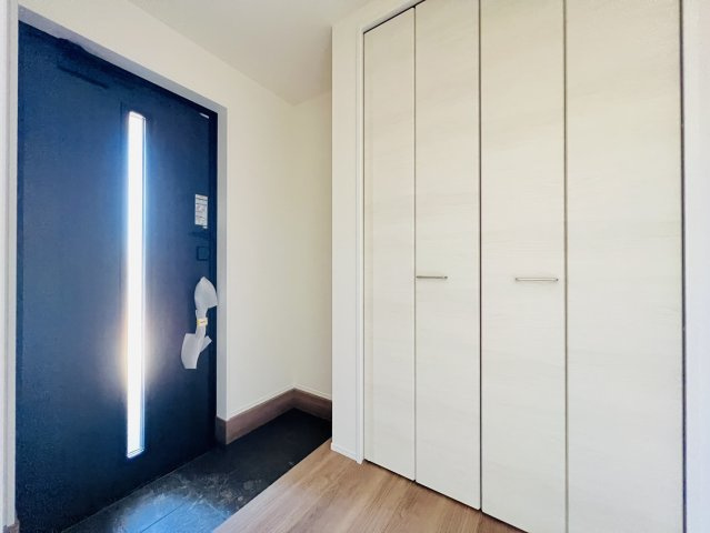 高浜市田戸町2丁目6-64『仲介手数料無料』新築戸建ての玄関